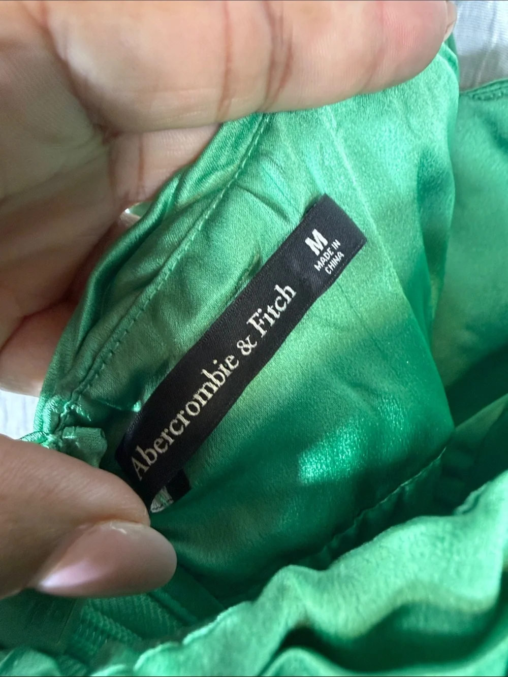 A & F Giselle Pleated Tiered Maxi Dress medium green cutout